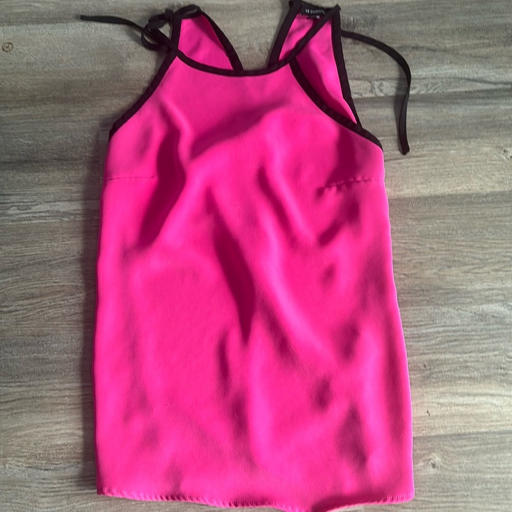 Le Chateau Women’s Blouse